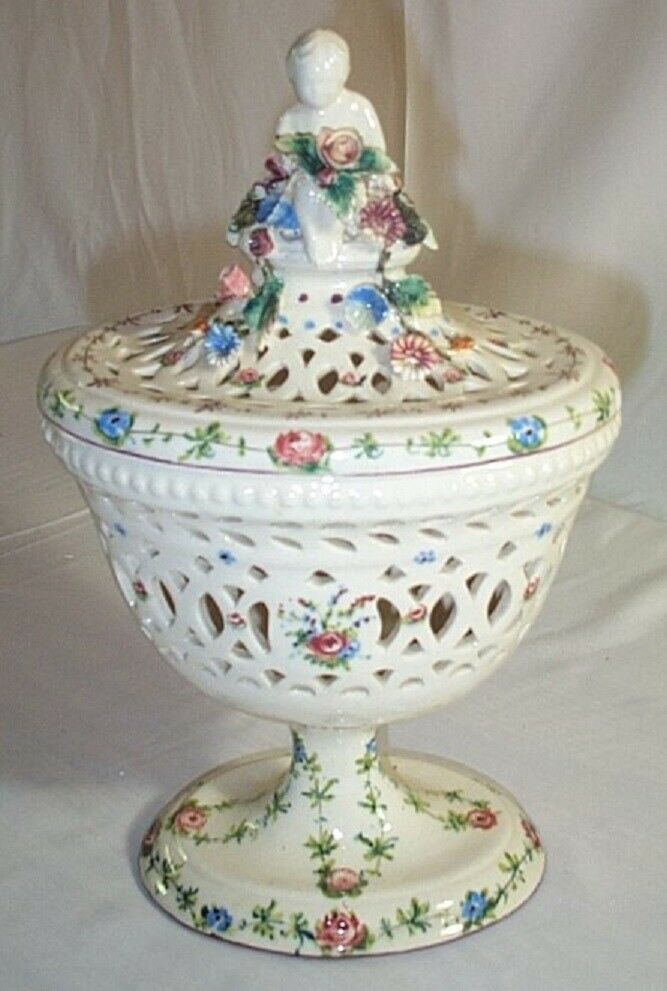 Capodimonte Style Pierced Lidded Porcelain Bowl